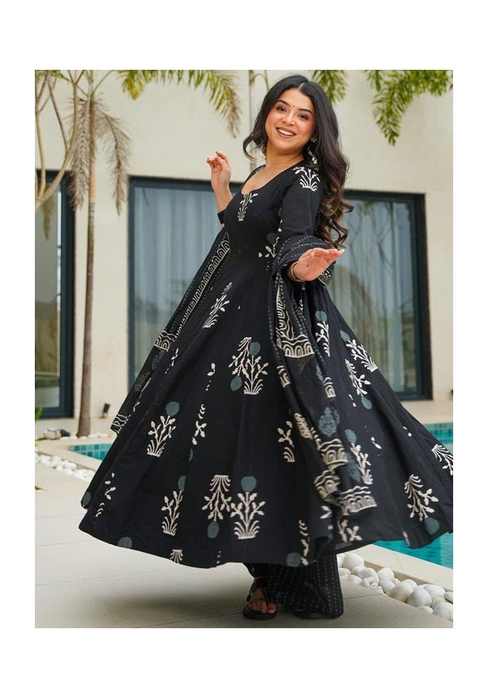 Malishka Export Black Rayon Anarkali Kurta Pant With Dupatta for Women - Image 3
